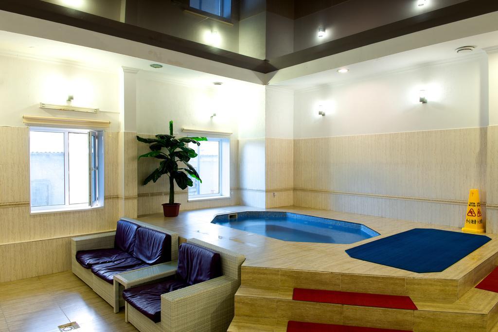 Hotel & Fitness Center Mandarin أكتاو المظهر الخارجي الصورة